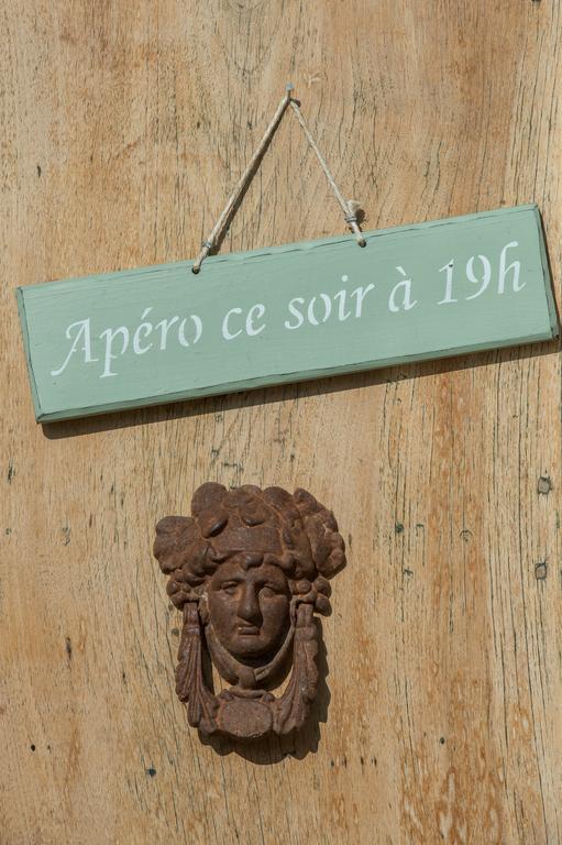 Les Carmes And Spa Le Thor Exteriör bild